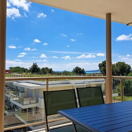 דירה 2b Near Vaugrenier Ac Terrace Sea View Swimming Pool Parking- Benakey