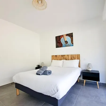2b Near Vaugrenier Ac Terrace Sea View Swimming Pool Parking- Benakey דירה