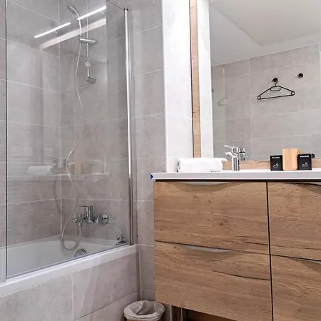 2b Near Vaugrenier Ac Terrace Sea View Swimming Pool Parking- Benakey דירה