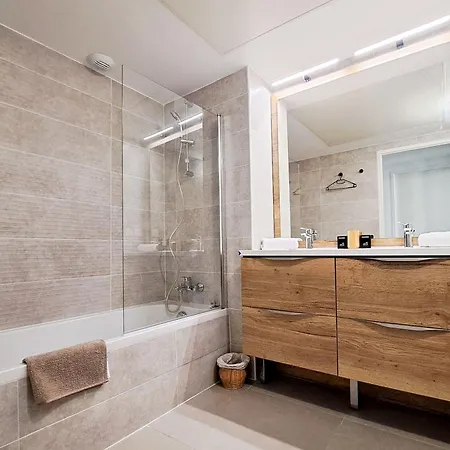 דירה 2b Near Vaugrenier Ac Terrace Sea View Swimming Pool Parking- Benakey וילנב-לובה