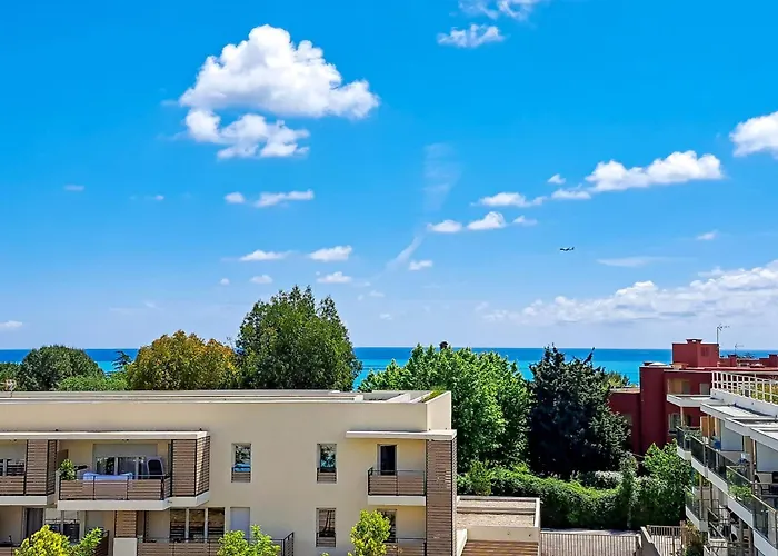 2b Near Vaugrenier Ac Terrace Sea View Swimming Pool Parking- Benakey Daire