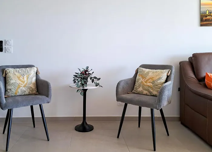 2b Near Vaugrenier Ac Terrace Sea View Swimming Pool Parking- Benakey *