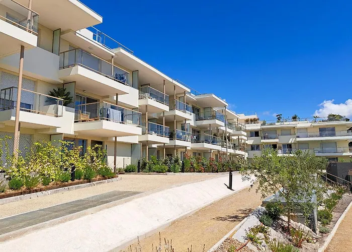 2b Near Vaugrenier Ac Terrace Sea View Swimming Pool Parking- Benakey